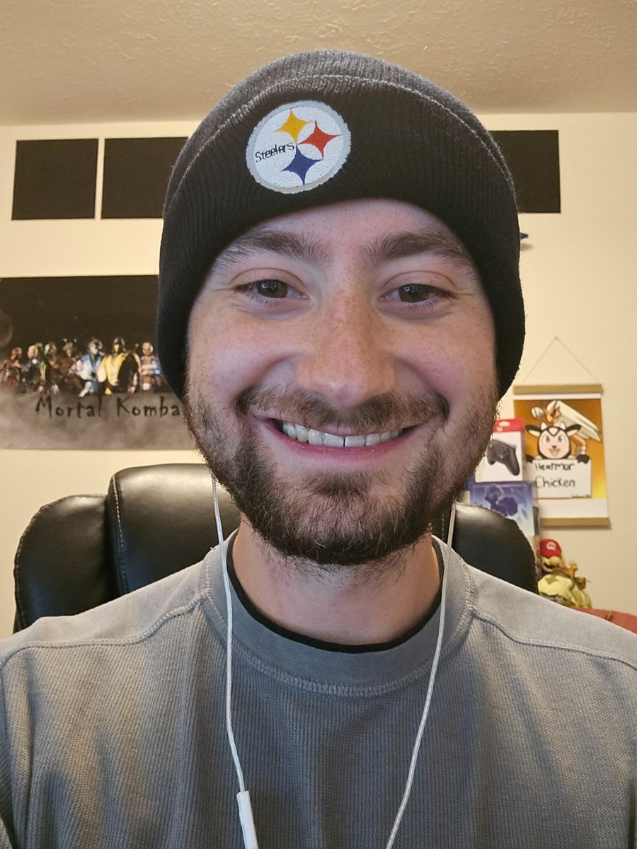 SmartAlecPlays's tweet image. Oh hey Twitter!

Did I mention that my Twitch community and I celebrated 8 years of streaming?

Did I also mention that I streamed for 60 hours non-stop with no sleep? The pic on the left is me before the 60 hours...

I love you all &amp;amp; what I do! ❤️

#twitch