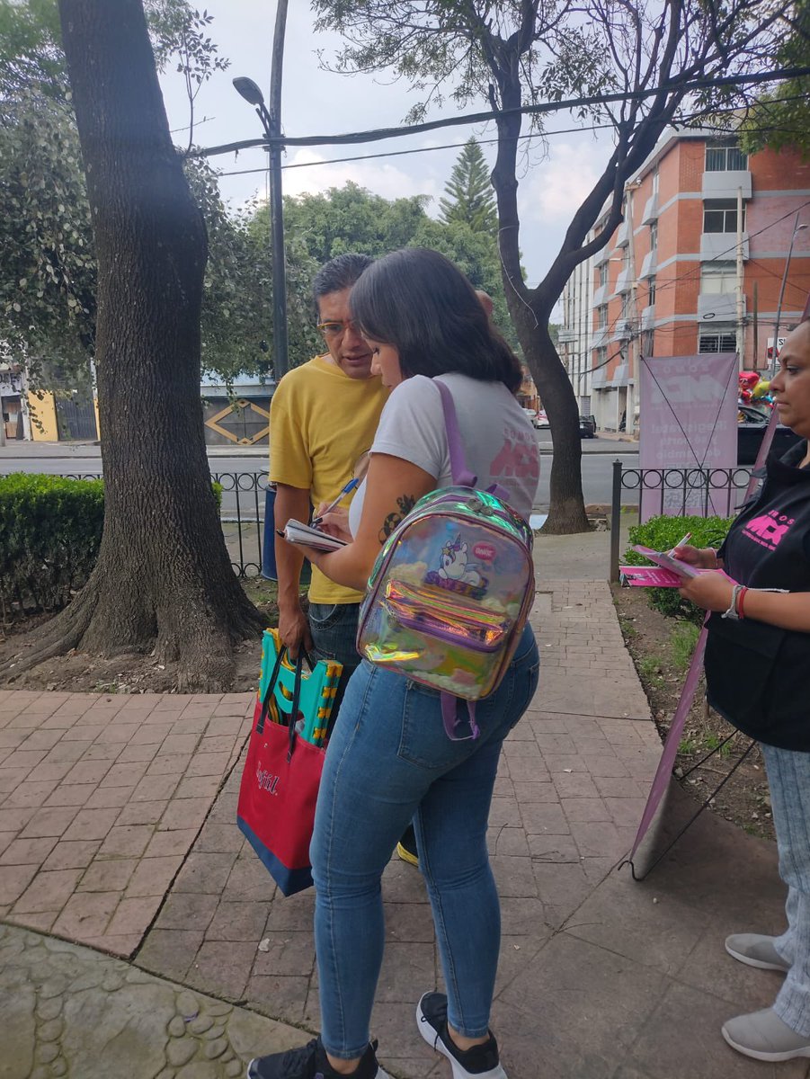 SomosMxMexico's tweet image. 👚En la @AlcaldiaMHmx pintamos de rosa el Parque Lincoln. ¡Seguimos trabajando en equipo para que nadie se quede fuera! #SomosCDMX #AfiliatónNacional