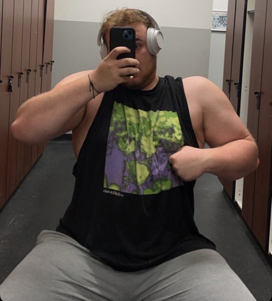 holyfucjkk's tweet photo. not new to #nsfwtwt just wanted to redo pinned ! 

>Jack!
>20, he / they, 6’4
> online like 23/7 at this point 
>pansexual, hard and soft kinks 
>dms open!
>always looking for moots!

[rt + like for #moots ! :P] https://t.co/OadZRLv5bt