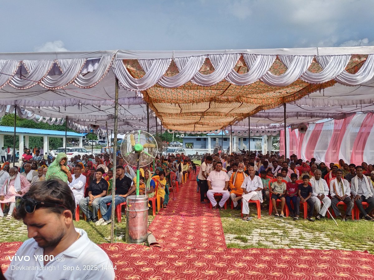 DevkaranSi61591's tweet photo. 🙏 माननीय मनोज पांडे ऊंचाहार ग्राम ( खिरोधरपुर ) रोहनिया  में 1.94 करोड़ की लागत से बृहद गौशाला का किया शिलान्यास ❤️🙏 https://t.co/mzkQBYQp5m