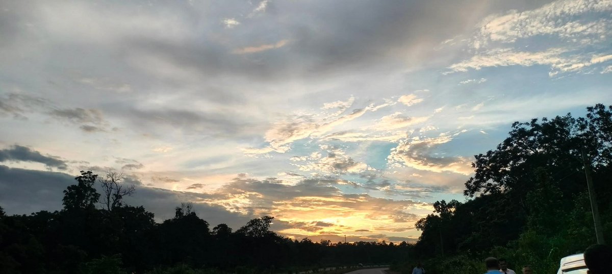 Human existence is analogous to a sunset, each moment boasts beauty, yet each moment is short-lived, capitalize on it.

Once Upon A Time In Keonjhar, Odisha, India 🇮🇳