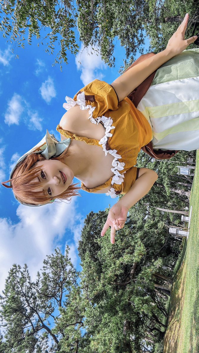 【cosplay】

青空だー！✨️
今はびゅうお！！涼しー！！🍊
 #DCM_cos