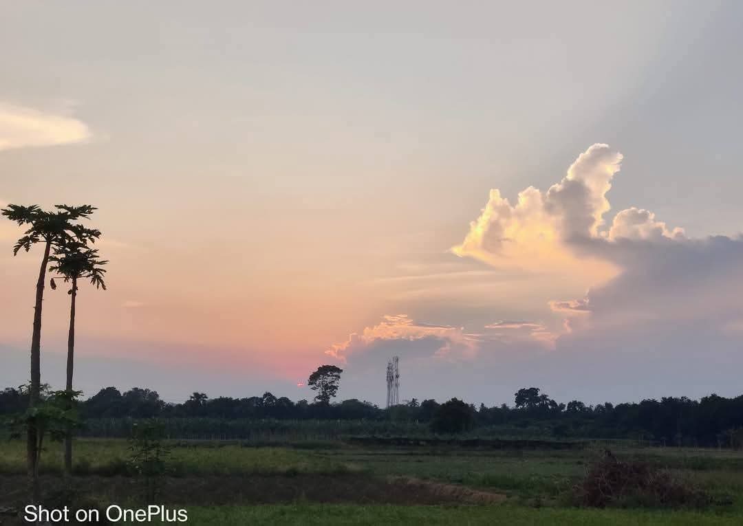 Every sunset represents a steadfast promise of hope, a reminder dat even after d darkest nights, d light will invariably return.