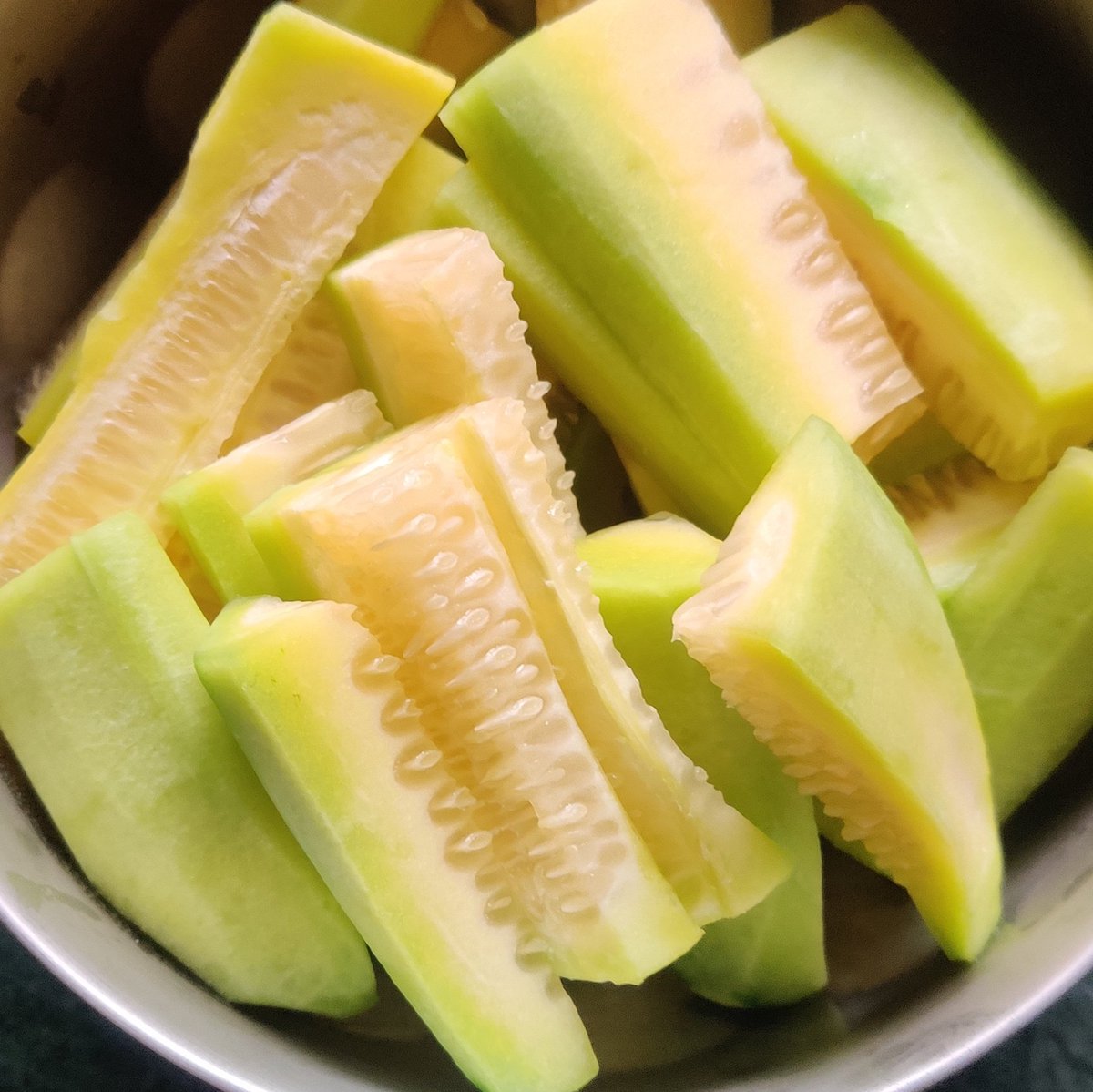 BarveNutan's tweet image. #theme_pic_India_fruit
#Cucumber
पिली ककड़ी
रांधा,धरमपूर भागात मिळते
उत्तम चव