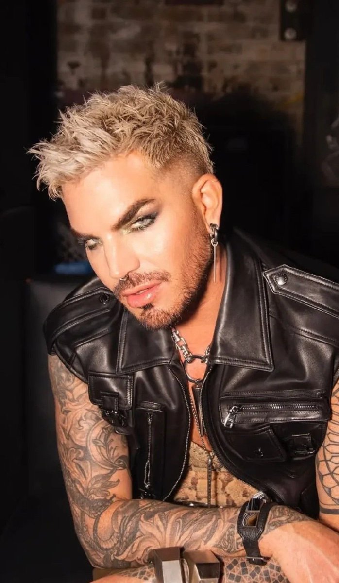 Jennweenink's tweet image. He’s So Pretty and a Handsome Devil