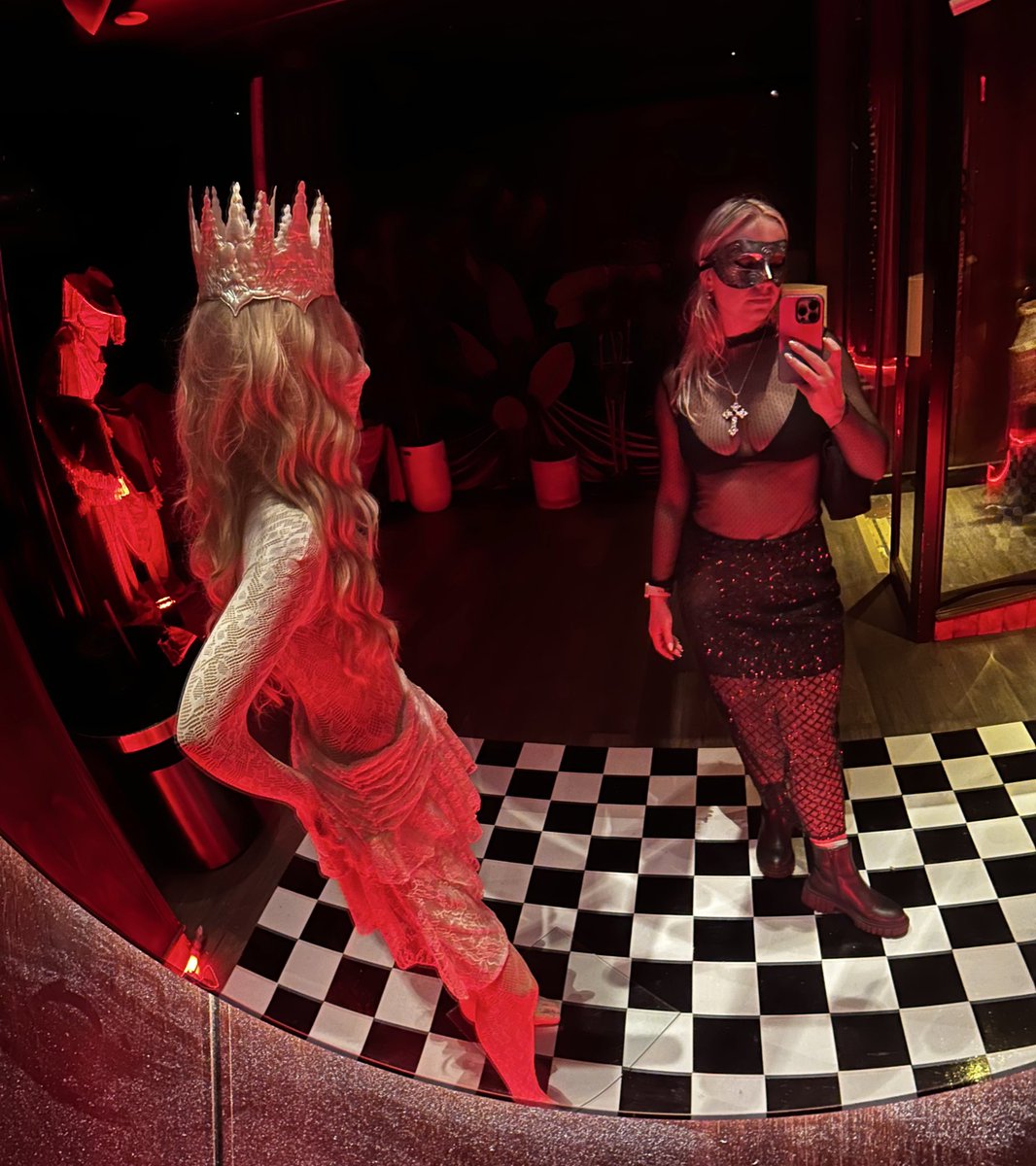 Evryone say thank you <a href="/landonsarchive/">Landon’s Archive</a>