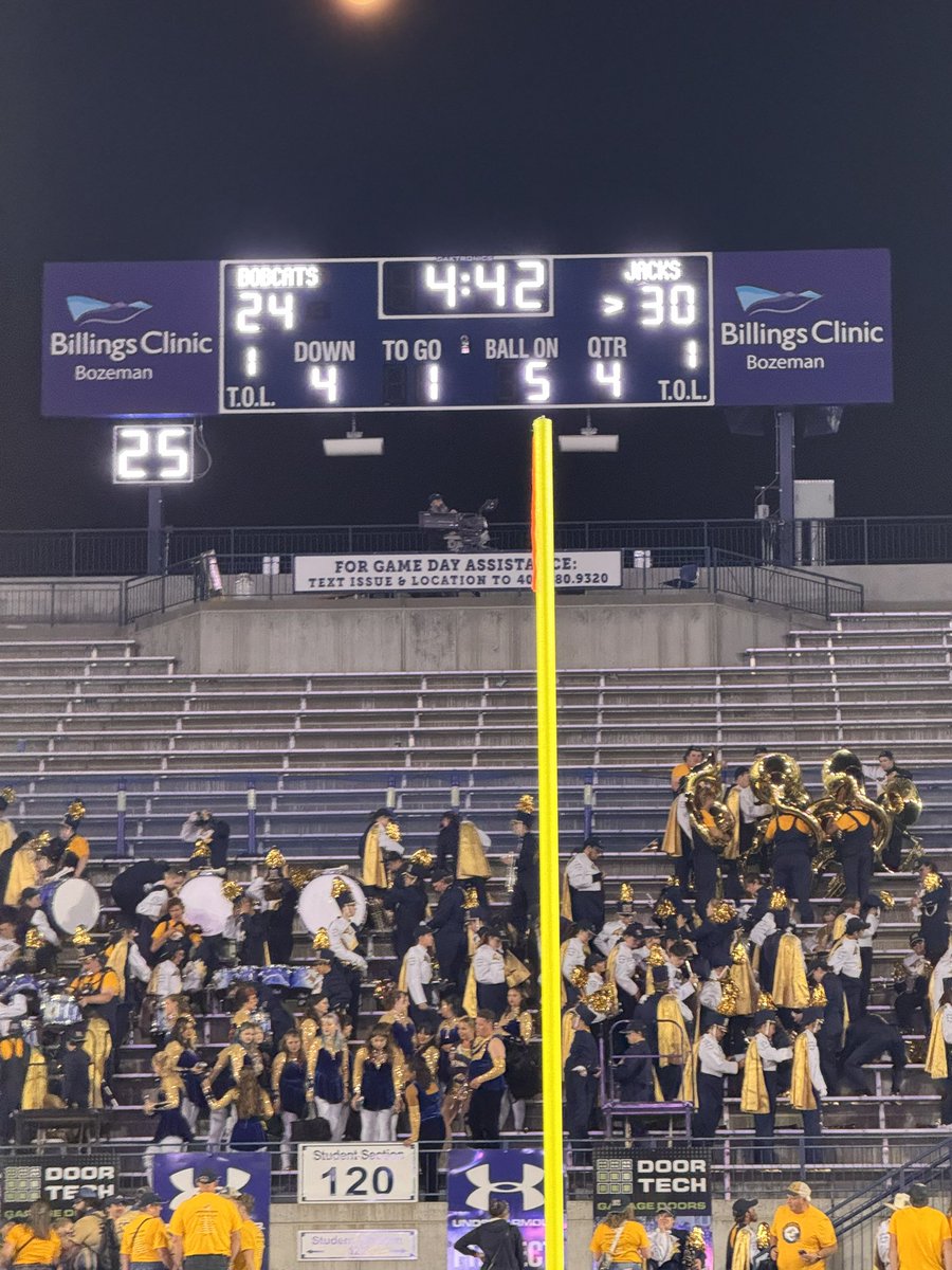 Coach_Bergy's tweet photo. Find a way.
@GoJacksFB
#brotherhood
#TUFFlove https://t.co/nFumsFmIbq