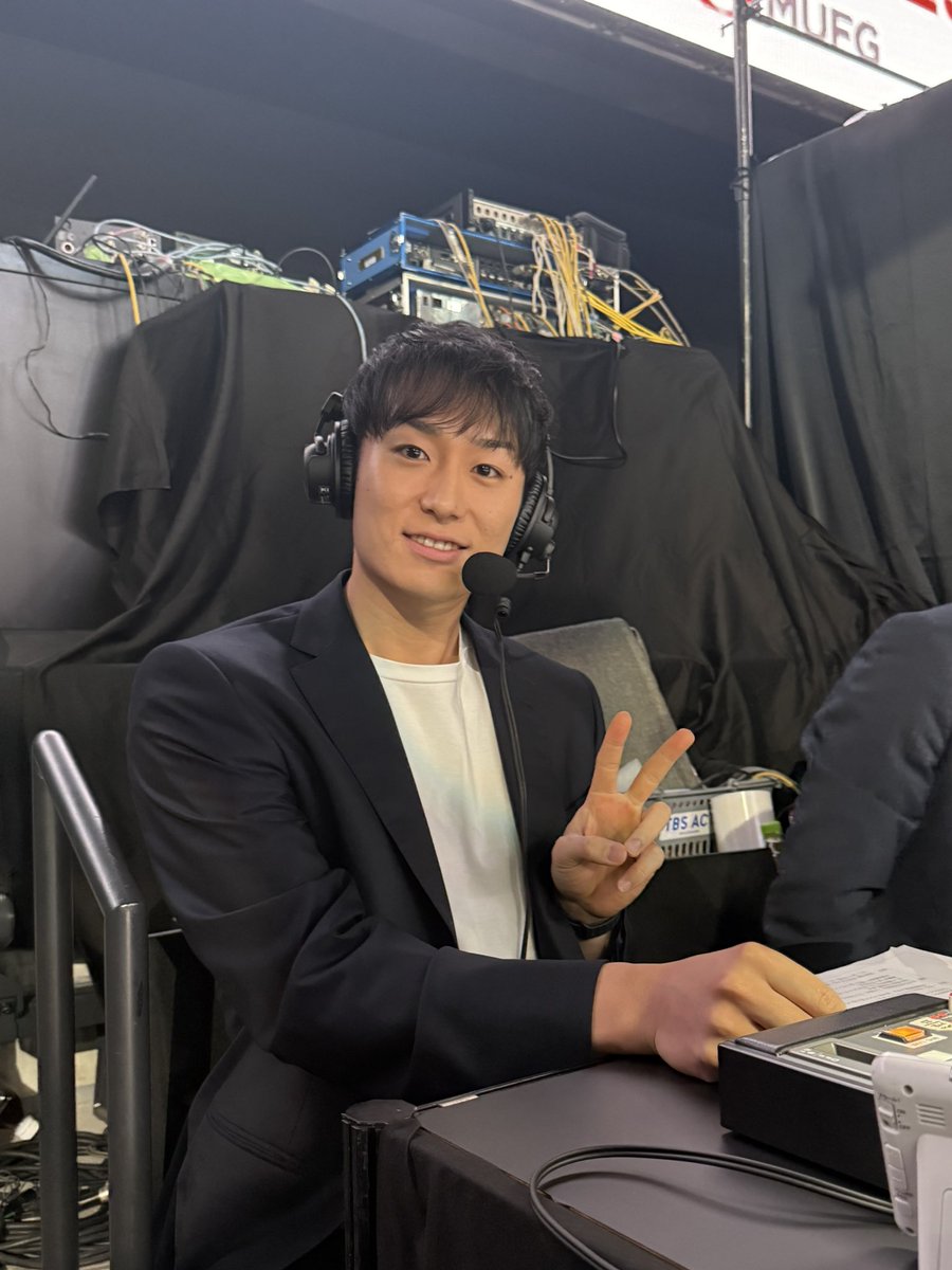 SUNTORY 柳田将洋 番号入り シャツ C3VPu0GUcAAevLq.jpg