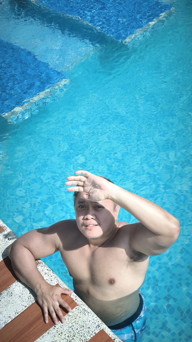 HomunculusZero1's tweet image. ...note to self, bring sunglasses 😥😅😎😎😎🏖️...