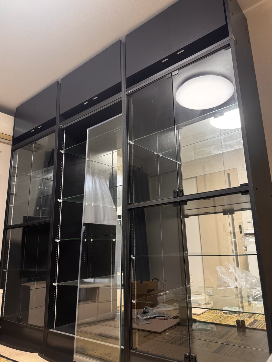 綺麗さっぱりになりました⭐️
全てお譲り &amp; 買取り 完了です🫡✅

中途半端に残すより心置きなく全て手放す！
これぞ私のケツ意表明🫵🍑‼️

(でっかいケースどうしよ…(´ω｀)