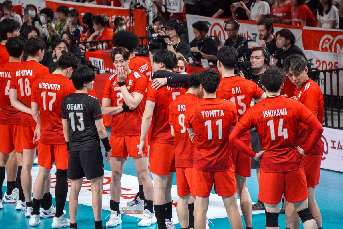 ほんまに何事ですか⁉️⁉️心臓に悪いです‼️‼️‼️

#大塚達宣 選手
#髙橋藍 選手
250907 世界選手権壮行試合 ららアリーナ