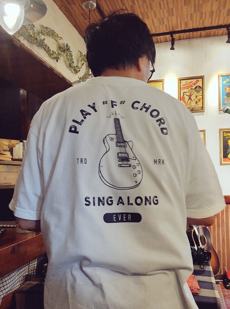GAKI2023TAKAKO's tweet photo. 昨日のcafé the  #EACHTIME での3マン
お初の #秋葉正志 さんは吉田拓郎さんの若い頃に似ているなぁ～
歌いだしたらますますそう見えてきちゃった♪
Beatles大好きなのが曲に込められてたね♬
ライブでアウトロをフェードアウトするの初めて聴いた🎸
#中村マサトシ 
#EG https://t.co/HYPWXqnRD6