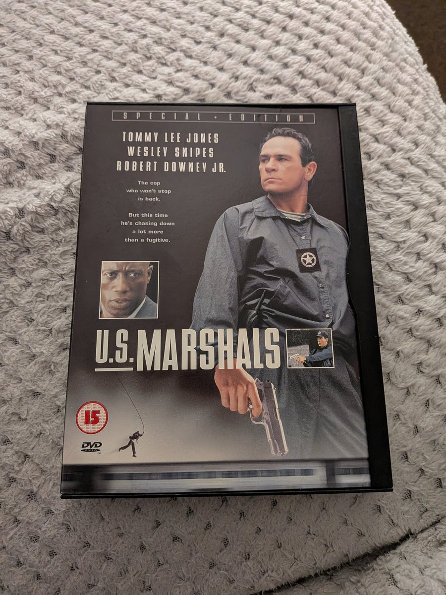 russelguppy's tweet photo. Films watched this year: 239 #yearofmovies #dvd #dvdcollection #usmarshals #tommyleejones #wesleysnipes #robertdowneyjnr #joepantoliano #karenelligan #tomwood #irenejacob #danielroebuck #latanyarichardsonjackson #drama #crime #action #thriller #stuartbaird https://t.co/utDGs5n2vj