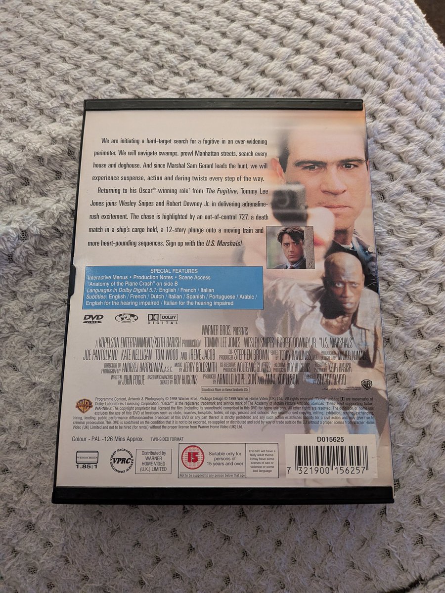 russelguppy's tweet photo. Films watched this year: 239 #yearofmovies #dvd #dvdcollection #usmarshals #tommyleejones #wesleysnipes #robertdowneyjnr #joepantoliano #karenelligan #tomwood #irenejacob #danielroebuck #latanyarichardsonjackson #drama #crime #action #thriller #stuartbaird https://t.co/utDGs5n2vj