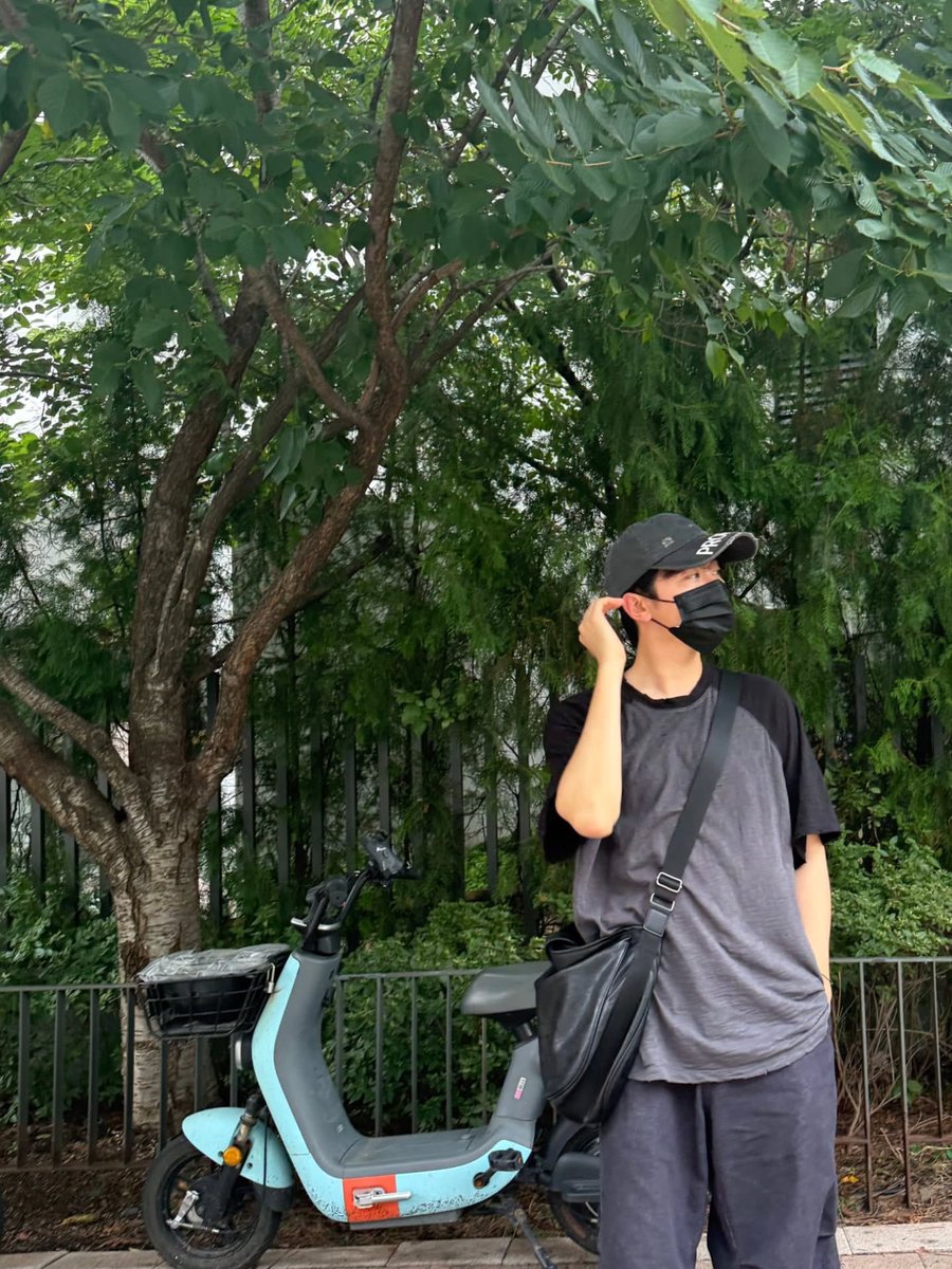 wonubliss's tweet photo. pledis_boos 🖤🩶🍃 #승관 https://t.co/ymYaSW41Fv