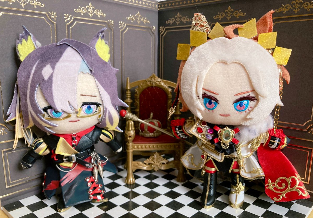 ドリームジャーニーとオルフェーヴルのぬいぐるみ衣装の記念撮影 ドリームジャーニーとオルフェーヴルのぬいぐるみ衣装の記念撮影