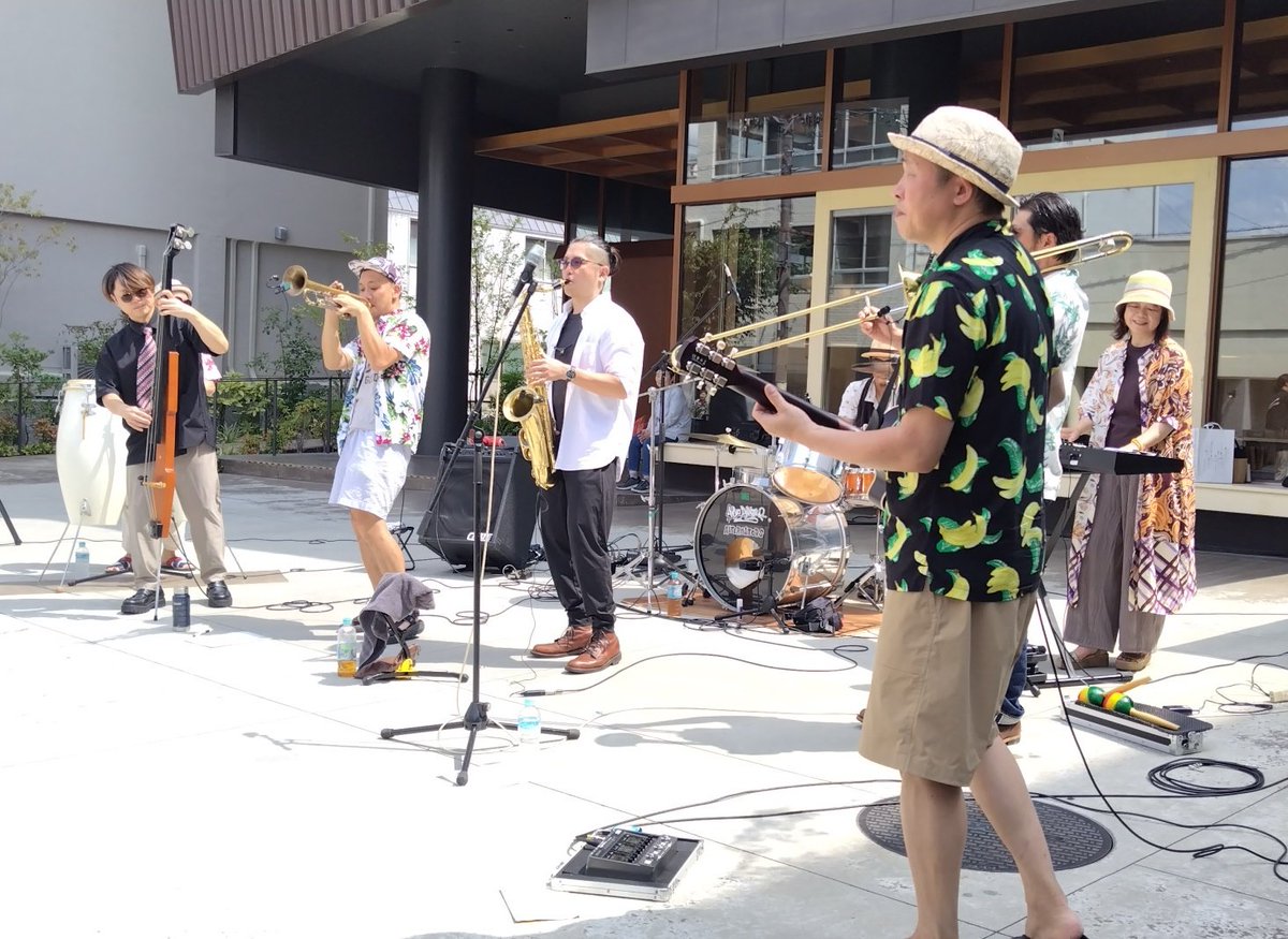 saitou_kakesu's tweet image. 武将様にお目にかかりに参陣したはずなのに

思わぬ
素敵な出会いがございました🎶🎶🎶

#Alternators さん
#SKAバンド 
#SKA 
#六斎市 
#中山道六斎市