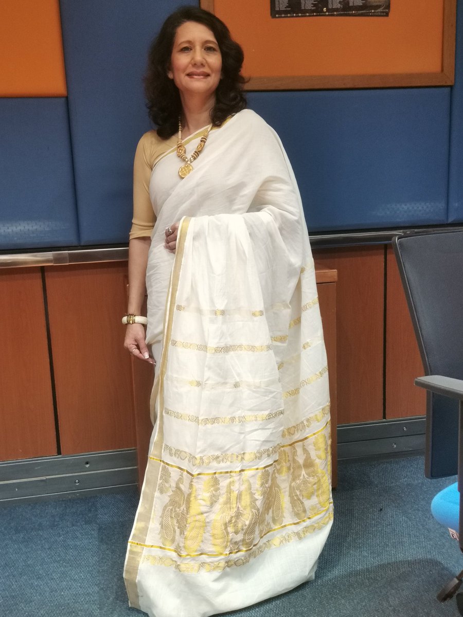 Lotusfm's tweet photo. Rivash Soni Davnarayan was joined by travel expert Shiksha Maharaj on a majestic tour through South India! She graced us with a traditional South Indian outfit too to honor the topic! Check out her Kasavu Saree!

#LotusFM
#RivashSoniDavnarayan
#TheWeekendExplosion
#VentureBus https://t.co/wAKBvLsbsH