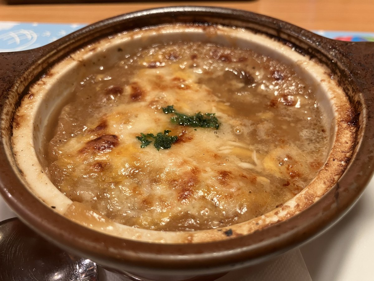 静岡に来たんだから、さわやかしない訳がないだろう？？？
ハンバーグもだけど、ここのオニオングラタンスープ、ワイが人生で飲んだ事のあるオニオングラタンスープの中でダントツにうまくて大好き。