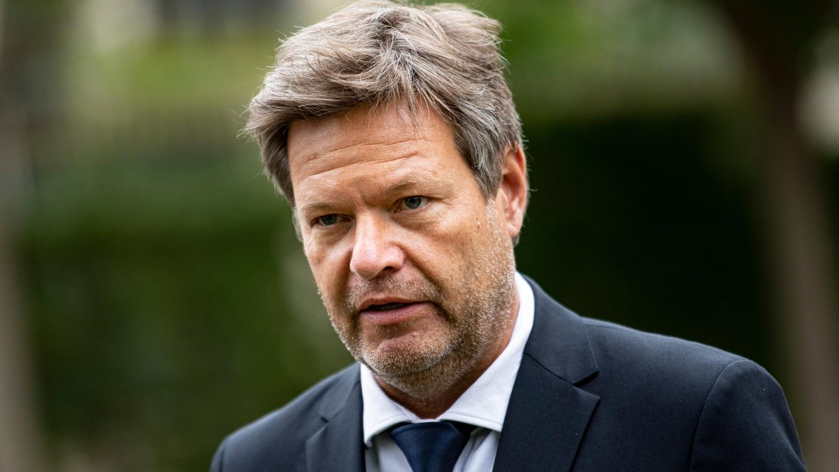 DDR2.0 Pressemitteilungen 🇩🇪 (@mfetzner_2024) on Twitter photo <a href="/Markus_Soeder/">Markus Söder</a> "..dieses fetischhafte Wurstgefresse.." 😅
Da ist dem Grinser das Grinsen vergangen... 🥰 <a href="/Markus_Soeder/">Markus Söder</a> "..dieses fetischhafte Wurstgefresse.." 😅
Da ist dem Grinser das Grinsen vergangen... 🥰
