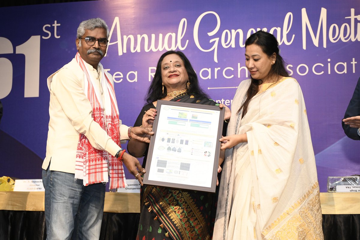 TRA Tocklai launches decaffeinated green tea powder with 75% less caffeine and AI based tea germplasm characterization tool for climate resilient plants 

m.economictimes.com/news/india/tra…

#Assam #tea #Innovation #matcha #ai #breeding #climateresilient