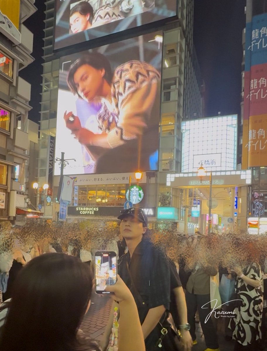 kazux4649's tweet photo. 目の前にがるぴがいるの
しばらく気付かんくてビックリꉂ🤣𐤔
GULF FBFT IN OSAKA
#FanBenefitTourwithgulf
@gulfkanawut #GulfKanawut https://t.co/IuAmKZ7SCa