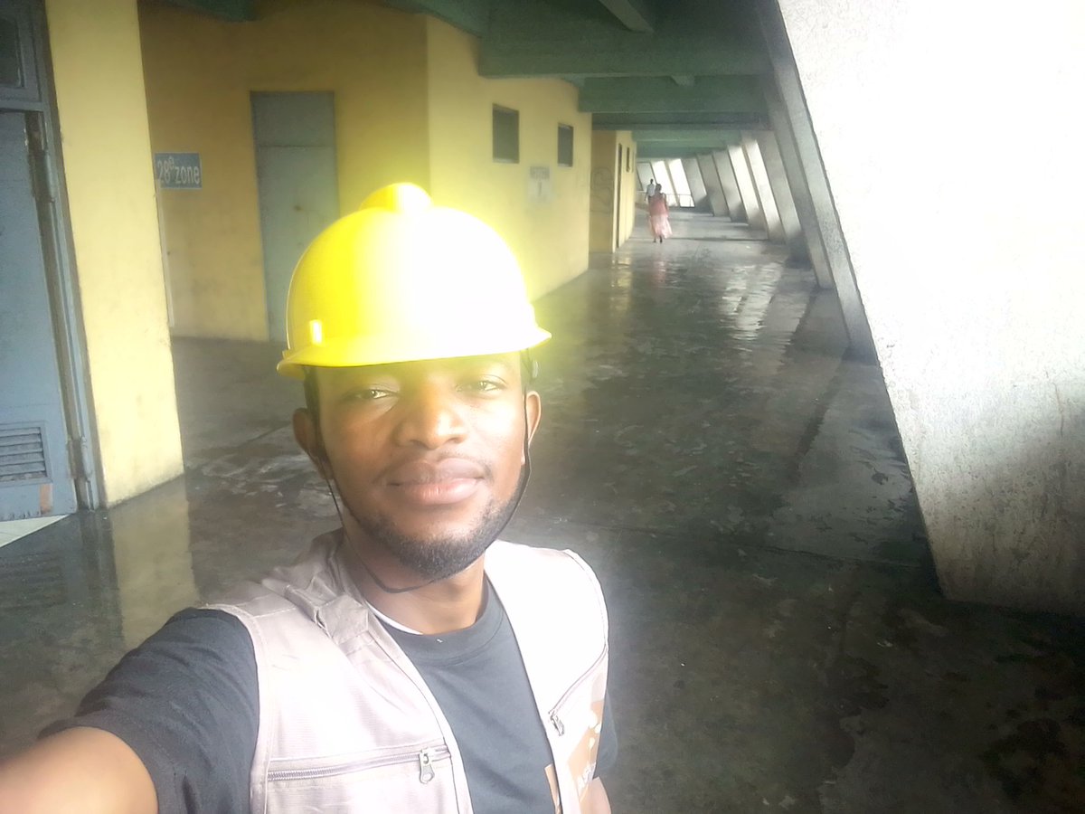 labarre_kevin's tweet image. y a quelques années, j pu sauver notr stade avnt l contrôle ds agents de la CAF. Aujourd’8, les offres snt taillées sur mesure pour d indvidus. L jeunes entrepreneurs n’ont plus l chnce de contribuer à l’avncemnt du pays. Ceux qui ont l pouvoir veulnt tout garde voilà l résultat