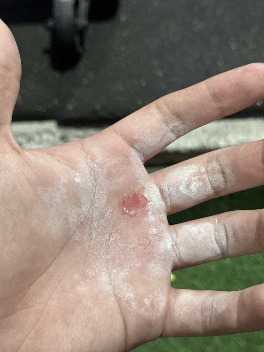 R_Cruz01's tweet photo. Qué feo es regresar a entrenar 😪 https://t.co/fj2z91V0zT