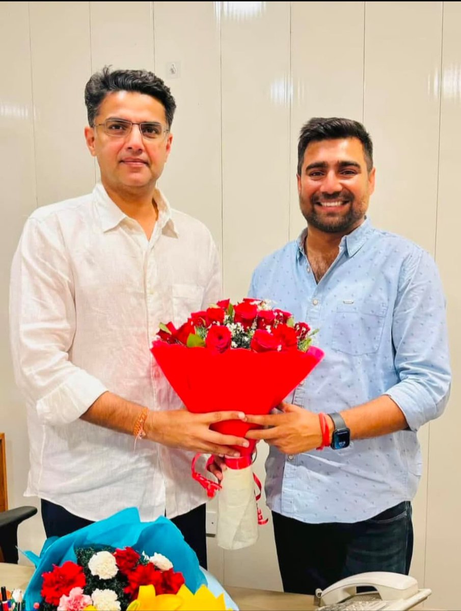 माननीय <a href="/SachinPilot/">Sachin Pilot</a> जी और बड़े भाई <a href="/VinodJakharIN/">VINOD JAKHAR</a> जी को जन्मदिन पर हार्दिक शुभकामनाएं 💐💐 
#SachinPilot #vinodjakhar