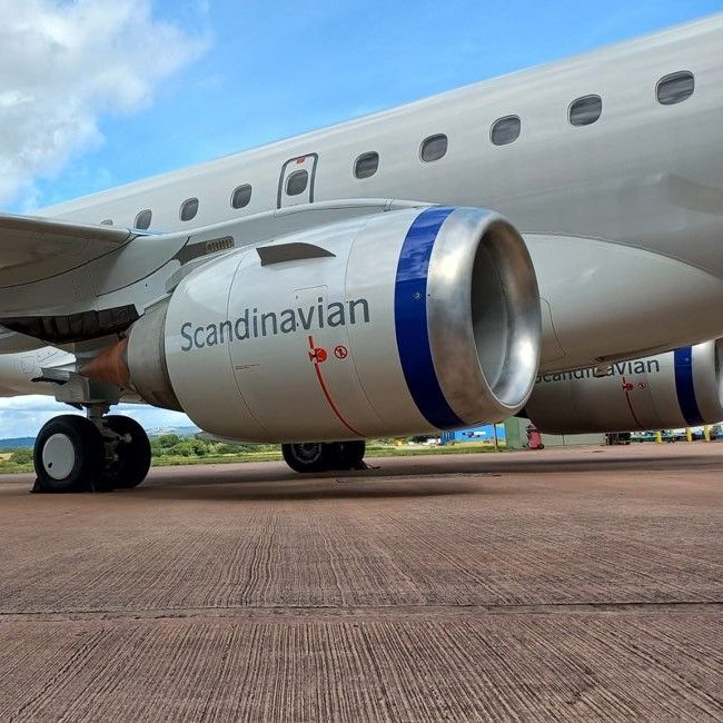 Gate7aviation's tweet photo. Bienvenue au SE-RSZ (MSN 727), l’un des plus jeunes E195 en service, et le 15ème avion de SAS Link ! 💙✈️. 5ème livraison pour SAS Link cette année.
#SASLink #ScandinavianAirlines #embraer https://t.co/25IaOWojHf