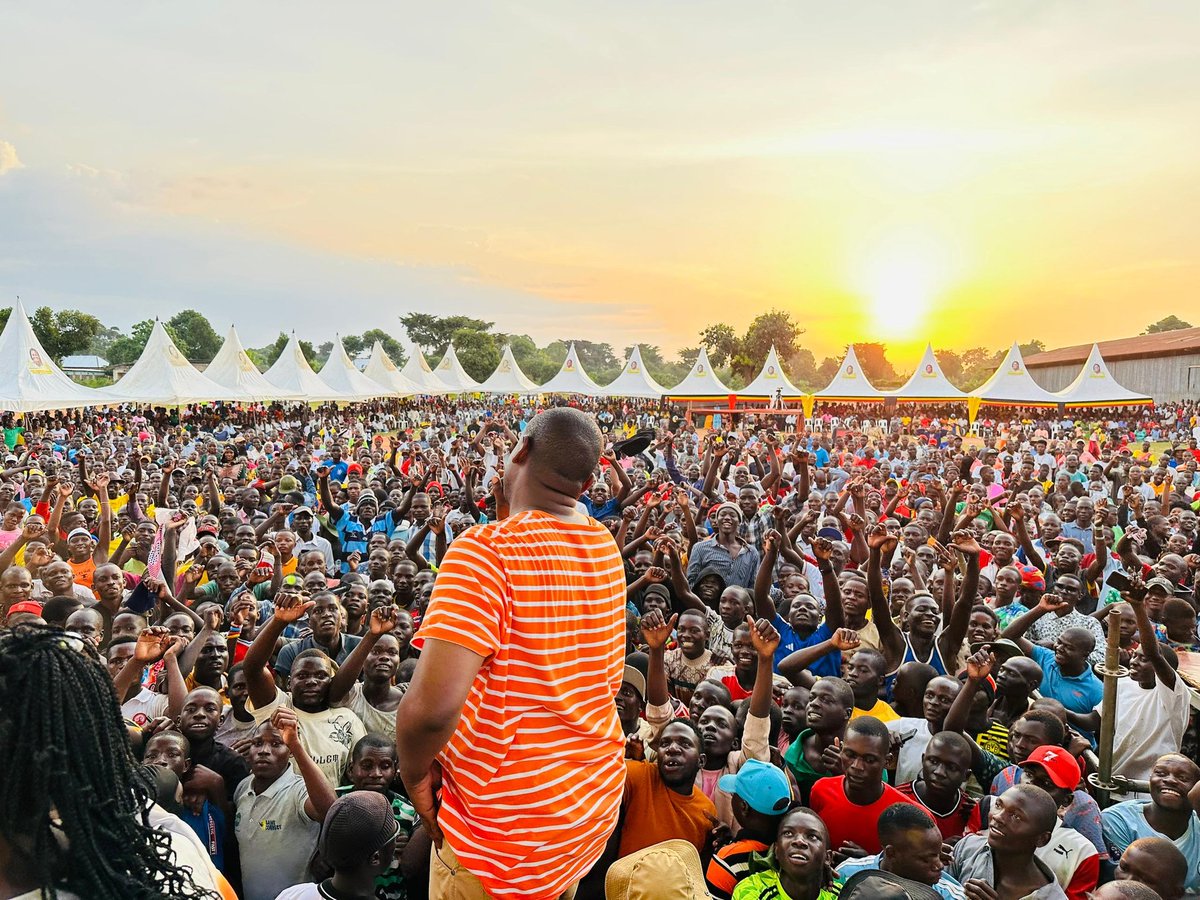 BalaamBarugahar's tweet photo. To the young people of Kaliro District, thank you for warmly embracing our Father of the Nation, President @KagutaMuseveni, during last night’s Wake-Up Youth Empowerment Rally.

I was impressed by the progress of youth projects and ventures in Kaliro. However, a few gaps such as corruption continue to hinder the fair distribution of funds across all parishes in the district. With the ongoing assessments, those engaged in corruption will be held accountable.

On behalf of Government, I pledge to ensure fairness and transparency in the support extended to our youth. Every young person deserves to be supported without discrimination.