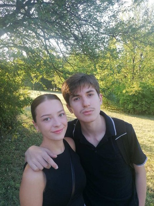 ZSerija's tweet image. Zamolila bih vas kao majka,ako možete da podelite objavu za lečenje mog sina Miloša.                             
174 na 2407 za Miloša