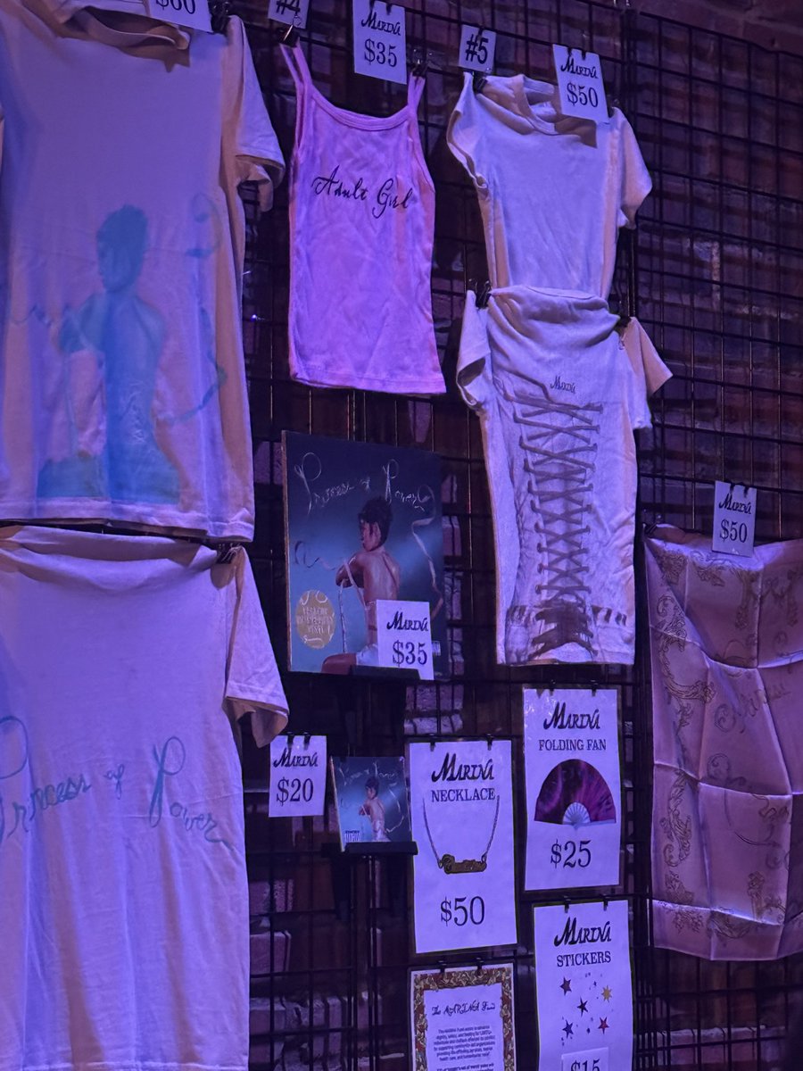 Jak_Zaw's tweet photo. @MarinaDiamandis #princessofpower #merch #seattle https://t.co/tjKQUsS7or