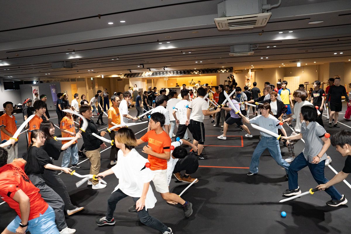 ikusainfo's tweet photo. 第一回 #天下一武将会
初代優勝チームは「HADOチャンバラ部」🎉
見事日本一の称号を勝ち取りました✨
熱気と歓声に包まれた第一回は無事盛況のうちに終了しました。
ご参加いただいたお侍方、誠にありがとうございました！
次回合戦でまたお会いしましょう⚔️💥
#チャンバラ合戦 #日本一 #合戦武将隊 https://t.co/AktqZvUms7