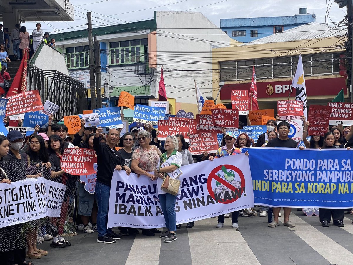 LOOK: Mayor Benjamin Magalong joins an anti-corruption rally in Baguio City on Sunday, Sept. 7. | 📷: MRM via Magalong/Facebook

For more stories, visit inquirer.net