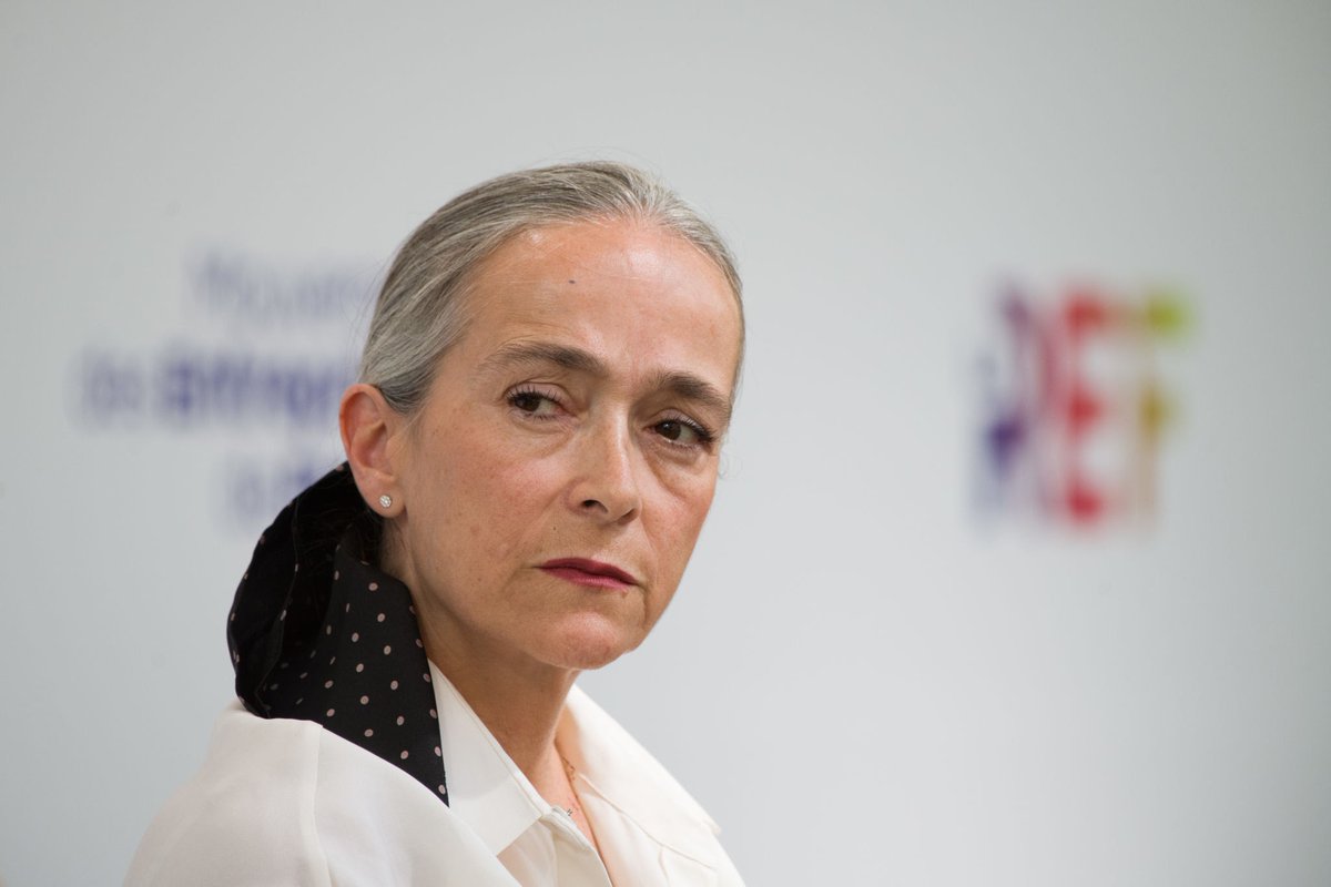 Il ne faut pas fermer France Inter ! Car ce n'est que la partie émergée de l'iceberg : tout l'audiovisuel public, financé à hauteur de 4 milliards par an, est pourri et noyauté par une gauche hypocrite et sournoise !
Il faut supprimer tout ce système, renvoyer ces journalistes