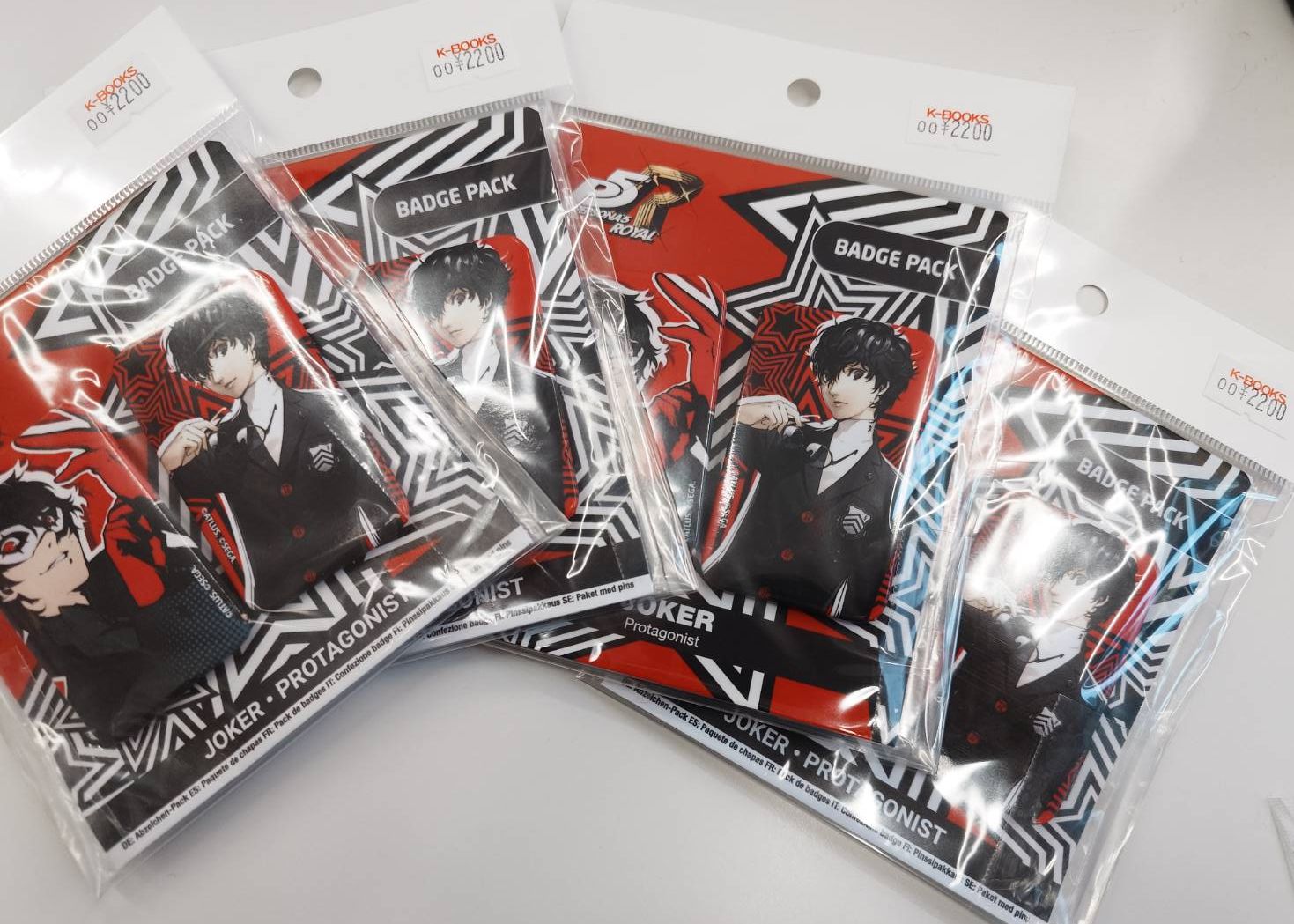 ペルソナ5 マルイパレス　限定品　スクエア缶バッジ　主人公　ジョーカー ペルソナ5 箱クエスト 缶バッジ 主人公 雨宮蓮 ジョーカー A
