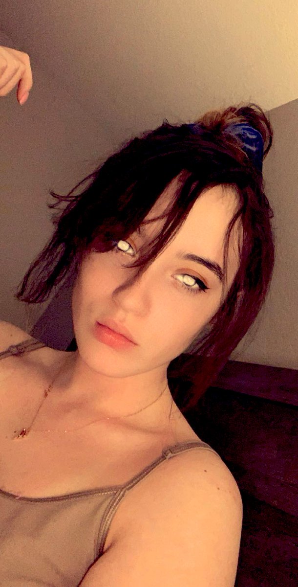 xoKrispy's tweet image. throw back to when I wanted to be wraith