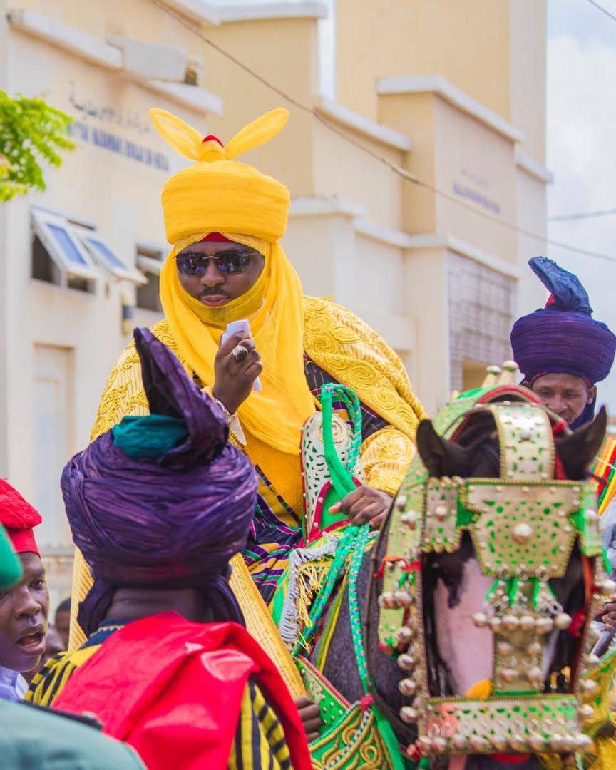 kabo_hamisu's tweet photo. M. Nasir Ja’oji Participates in Daura Durbar Festival

SSA to President Hon. M. Nasir Ja’oji, attended the event with an impressive procession of hundreds of horsemen, all adorned in beautifully colored traditional attire. Together, they marched through the scenic city of Daura. https://t.co/mnKHKMvyId