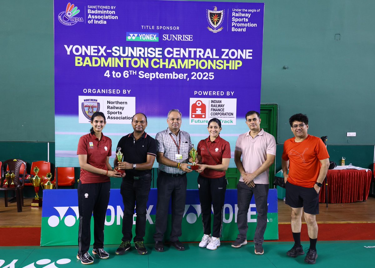 devIRPS's tweet image. I feel privileged to present the award to National Badminton players Ruthvika Shivani G. and Ashwini Ponnappa in recognition of their outstanding performance in the Central Zone  matches.