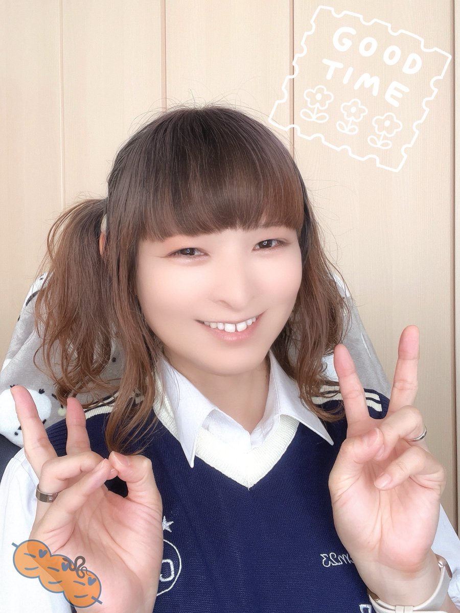 どう？この髪型😊似合うー？
気に入りすぎてたくさん撮っちゃった🎵

#男の娘