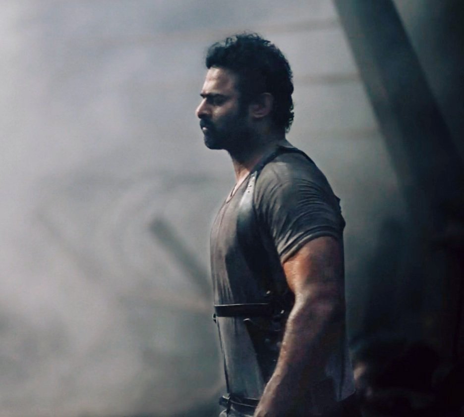 Sai__Sanath's tweet image. Hollywoodesque genre ki Indian Larger than life Aura tho movie cheyalante malli india lo nv okkadive option #PrabhasRaju 

@nagashwin7 do the one more needful