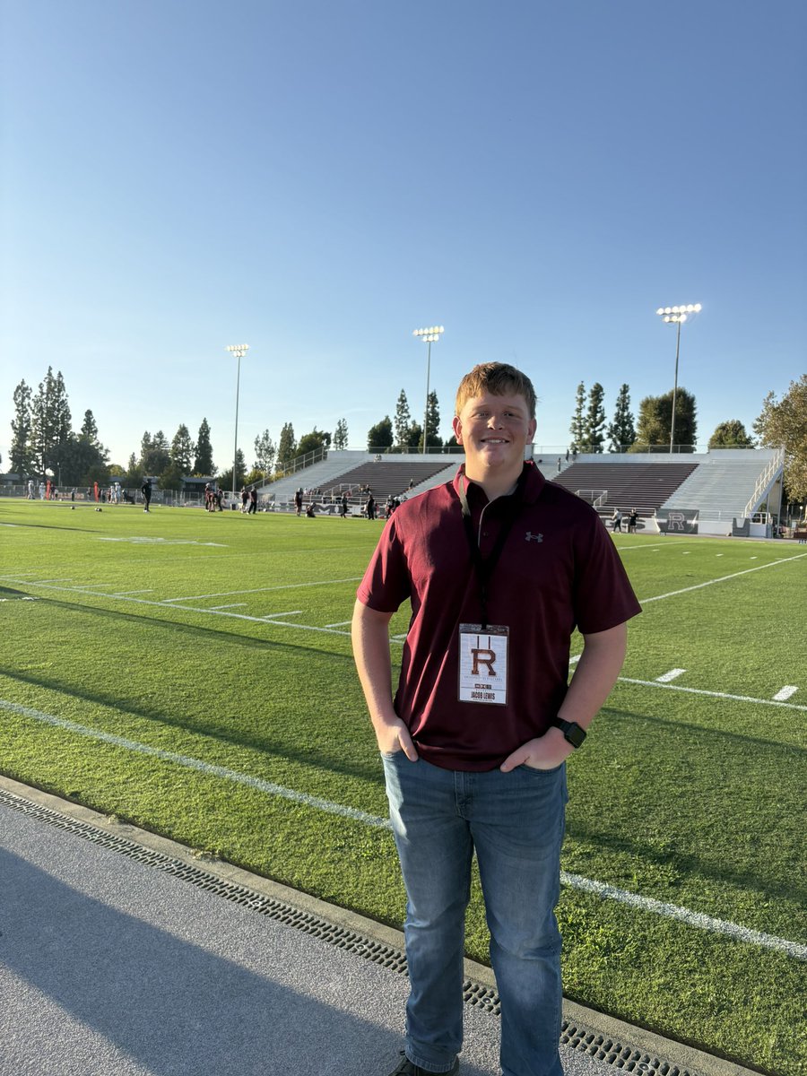 Thanks to <a href="/UofR_Football/">Redlands Bulldog Football</a> for inviting me out to their campus to watch their game! Loved watching them win tonight. <a href="/UR_OLine/">Ric Lucore, Jr</a> <a href="/UR_CoachMariani/">Joey Mariani</a> <a href="/UR_CoachGood/">Jim Good</a> <a href="/OC_Knights_FB/">OC Knights Football</a>