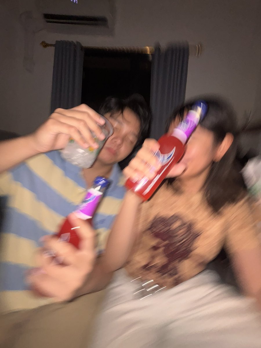 sunrayyn's tweet image. kembung doang tp dibawa happy ajee