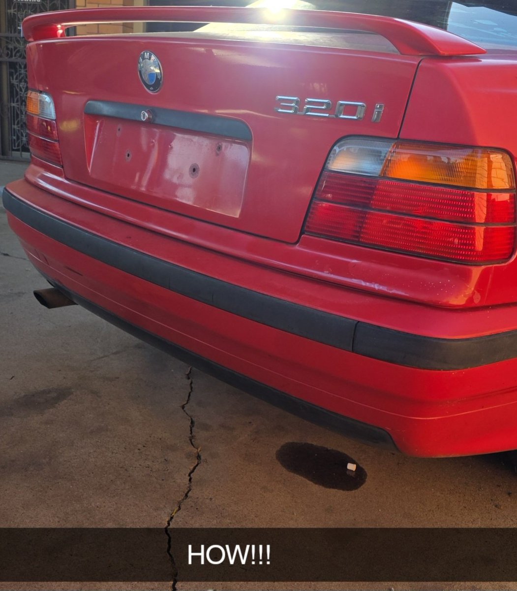 Bunjee_Ch's tweet image. Bro my fuckin E36 is leaking oil at the back??? Bruh HOW??

#BMW #e36 #shitbox #320i #Vtuber
