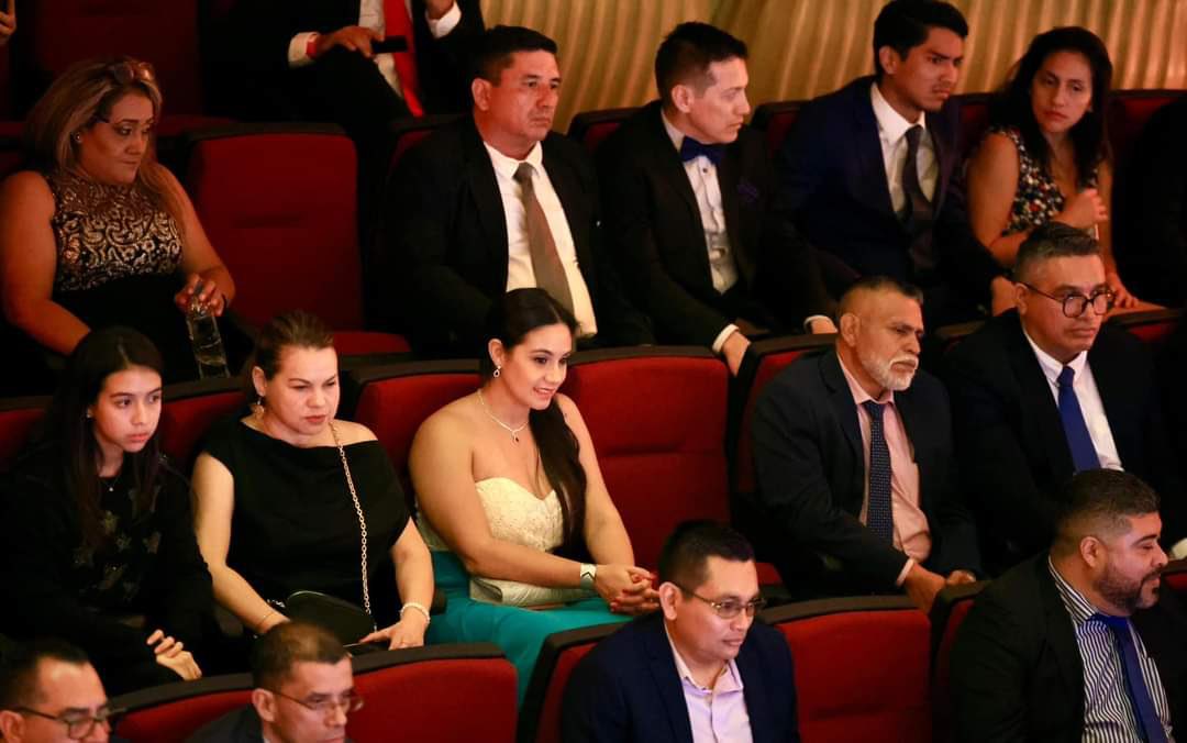 Hoje é 7 de setembro estou ajudando apenas cinquenta famílias que tipo me pagam
