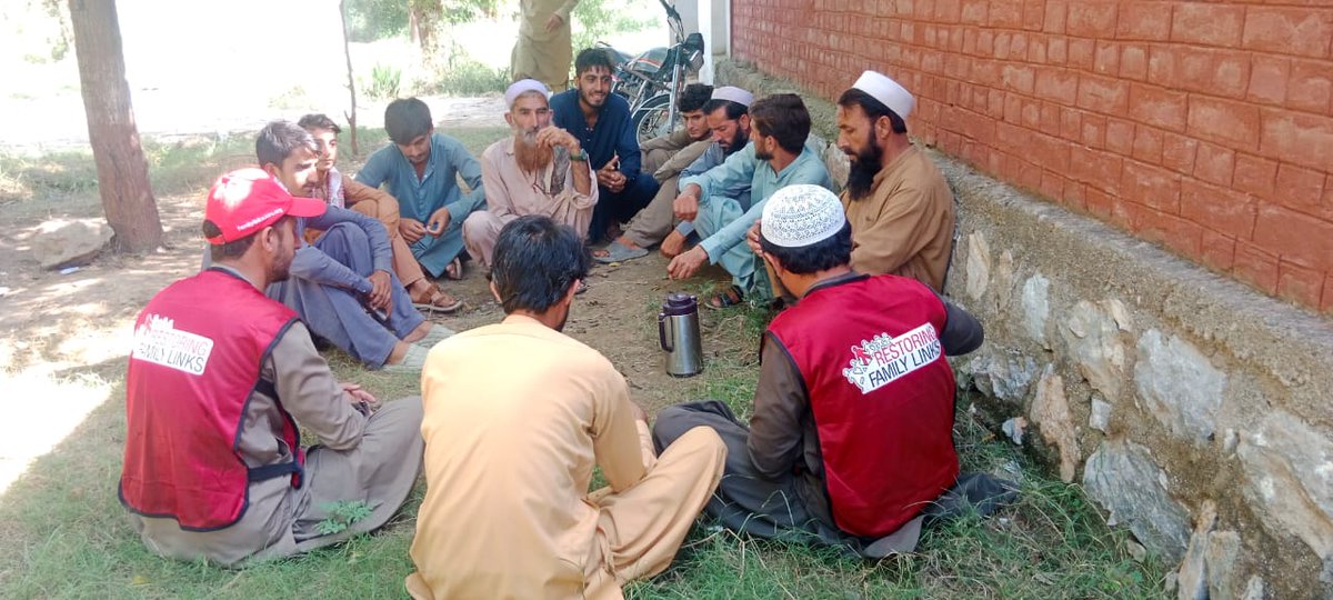 PRC_official's tweet image. The Pakistan Red Crescent Society has organized the Restoring Family Links (RFL) guidance sessions for different communities, engaging 133 individuals, including Internally Displaced Persons (IDPs).

#PRCS #RFL #RestoringFamilyLinks #ServingHumanity