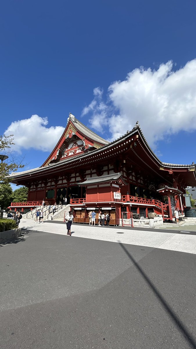 Arrivée à Tokyo #Awab avec mon humain favori 🤩
Ma 📸 perso 
Ma directrice artistique 
Mon assistante
Celle:
qui a fait de moi une mama, me rend fière
pour qui je me bats pour qu'elle ait un meilleur avenir
Préparer, montrer le chemin pour être une femme + libre que sa Mama