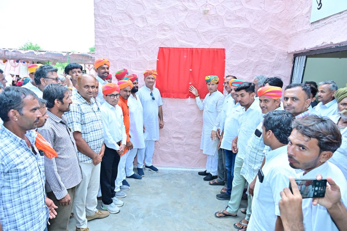 SSKharaBJP's tweet photo. कल विधानसभा क्षेत्र शिव के रतासर गाँव स्थित राजकीय प्राथमिक विद्यालय सुथारों का तला को उच्च प्राथमिक विद्यालय में क्रमोन्नत किए जाने के उपलक्ष्य में आयोजित कार्यक्रम में सम्मिलित हुआ। https://t.co/klGKARALCI