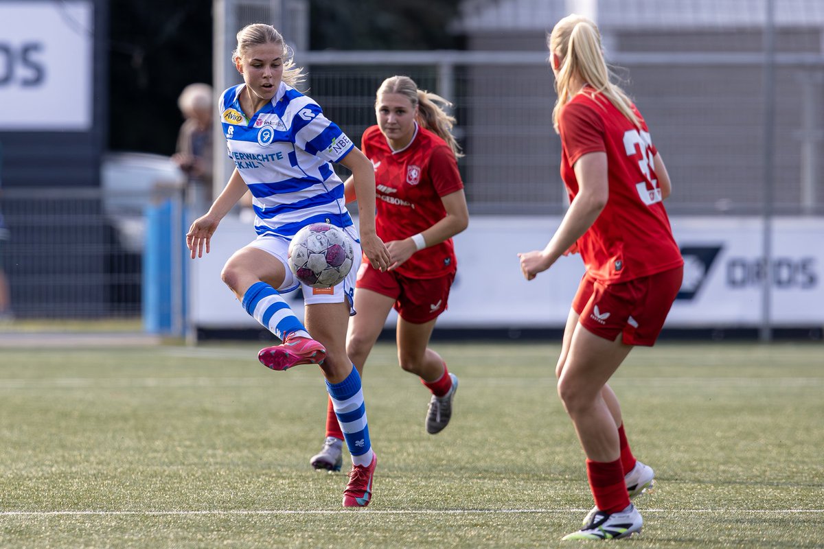 De Graafschap Vrouwen presenteert zich overtuigend 

💬"Wat mij vooral trots maakt, is dat we dit samen hebben gedaan. Iedereen heeft haar rol gepakt. Het was een collectieve prestatie",  aldus Timo Kleinhesselink.

𝐇𝐞𝐭 𝐡𝐞𝐥𝐞 𝐯𝐞𝐫𝐬𝐥𝐚𝐠👇
degraafschap.nl/nieuws/de-graa…